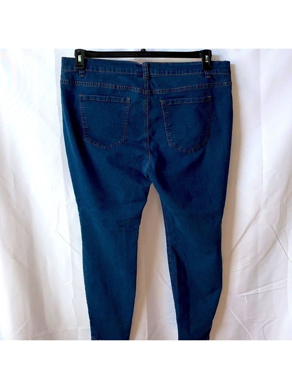 Forever 21 Plus Size Jeans - Picture 2 of 5